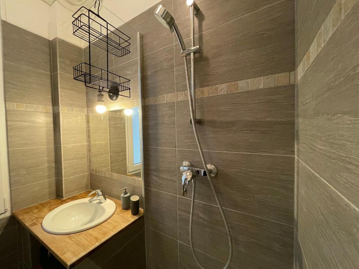 Nice Renting - Notre Dame - Cosy Loft Perfect View On The Roofs Exterior photo